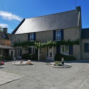 Les Hirondelles Bleues Bed & Breakfast Isigny-sur-Mer Exterior photo
